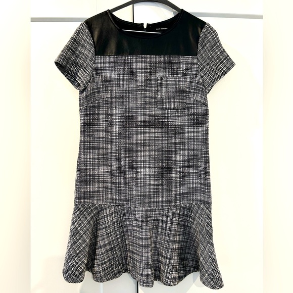 Super cute lined Club Monaco dress with faux leather trim - Picture 1 of 4